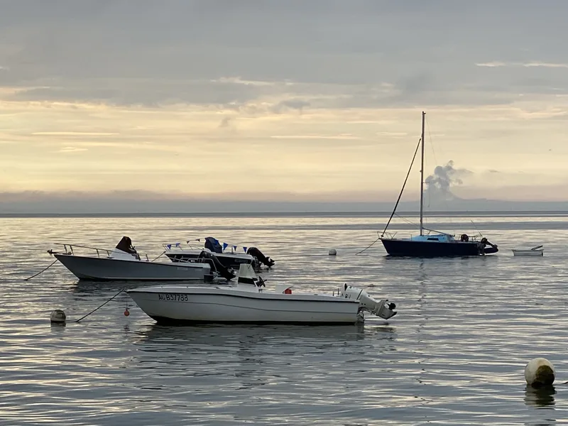 Au mouillage, au petit matin